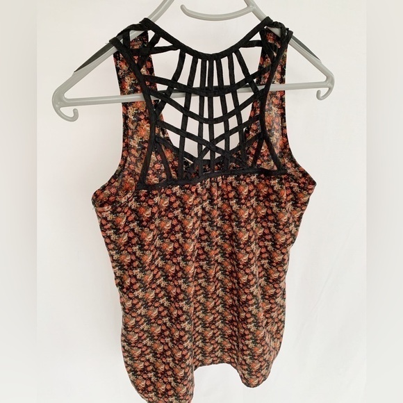 Limité floral roses criss cross back tank top fits S black and red woman - Picture 7 of 16